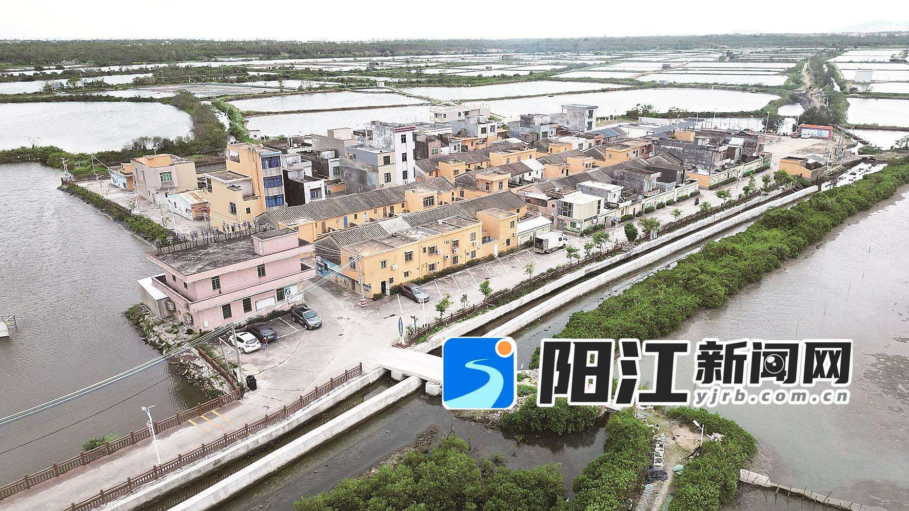 溪头新兴渔村。袁荣泽 摄