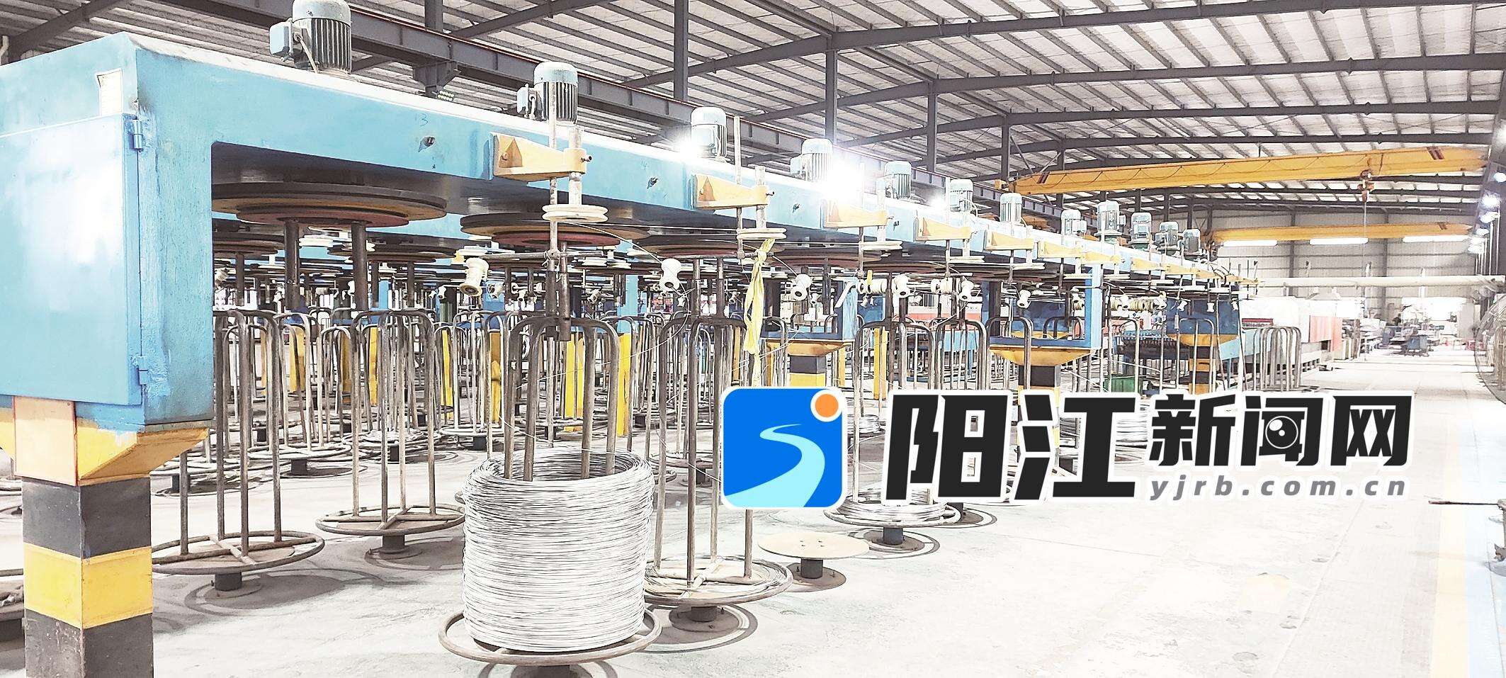 粤钢公司的不锈钢线材生产车间。 翁明杰 摄