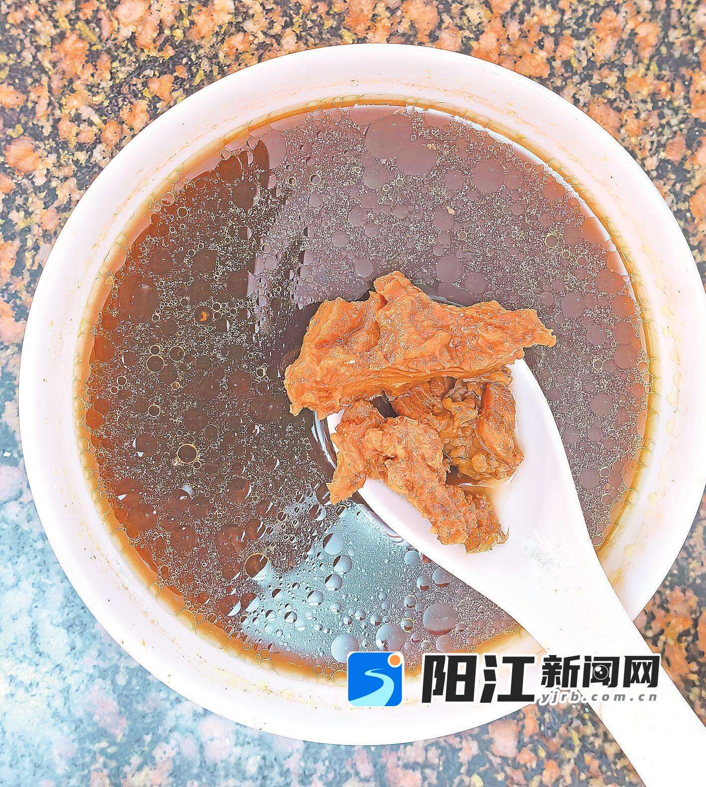 苦里蔃牛腩汤