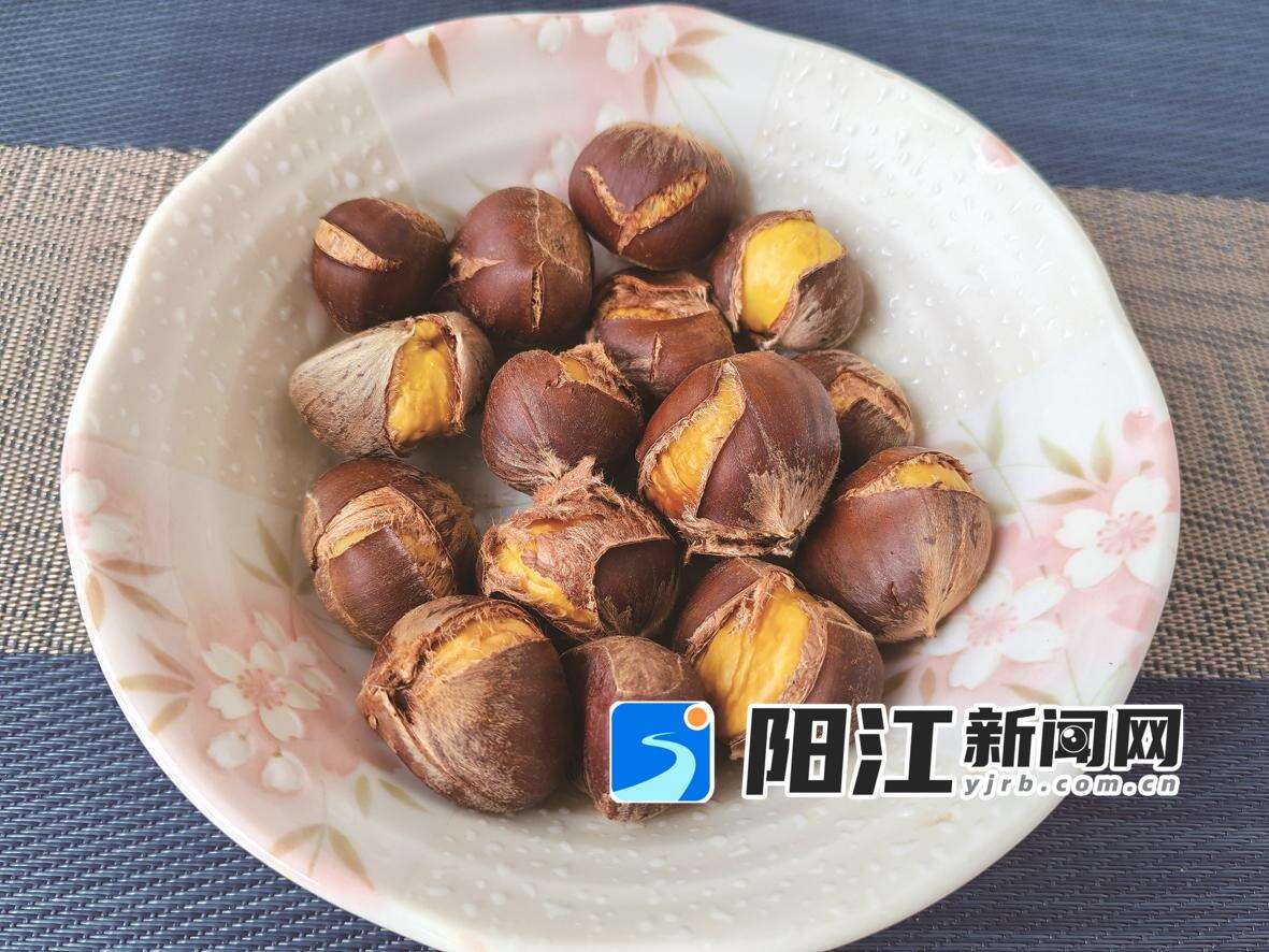 烤栗子。