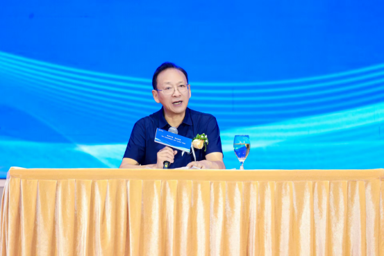 第十三届全国人大宪法和法律委员会副主任委员江必新